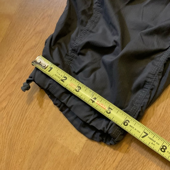 NWT The North Face Aphrodite 2.0 Capri, Gray, L - Picture 4 of 13